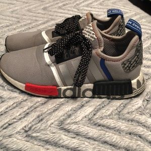 Men’s Adidas NMD_R1 Shoes